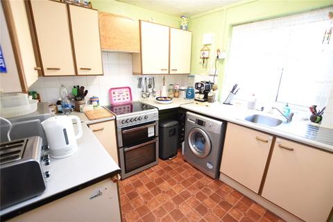 2 bedroom apartment for sale, Perring Avenue, Hampshire GU14