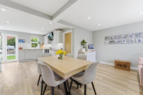 4 bedroom detached house for sale, Tamar Place, Evesham WR11