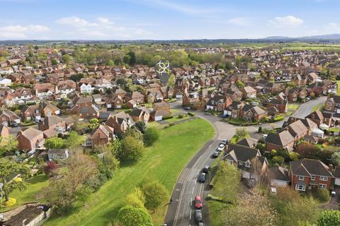 4 bedroom detached house for sale, Tamar Place, Evesham WR11