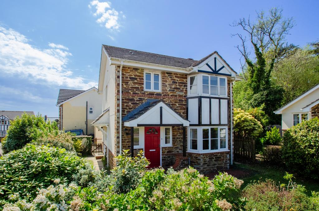 Marks Drive, Bodmin, PL31 3 bed detached house for sale - £325,000