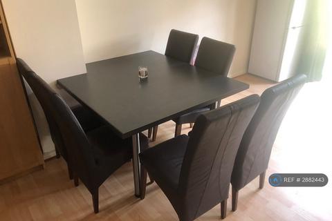 5 bedroom semi-detached house to rent, Larch St, Dundee, DD1