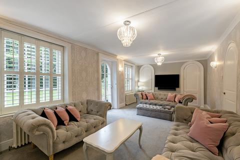 4 bedroom cottage for sale, Lyne, Chertsey, KT16