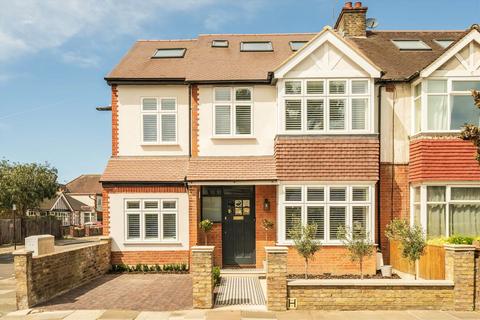 Erlesmere Gardens, London W13