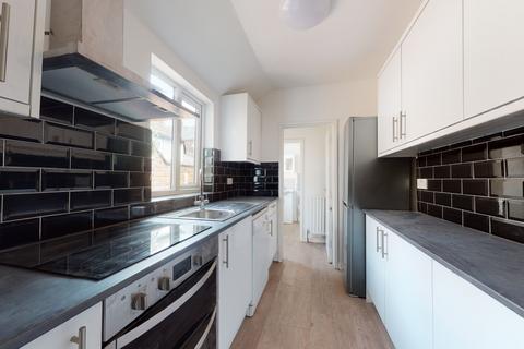 4 bedroom house to rent, Cromwell Street, Lincoln LN2