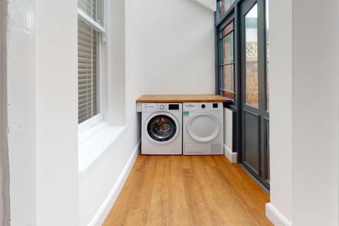 6 bedroom house to rent, Hewson Road, Lincoln LN1
