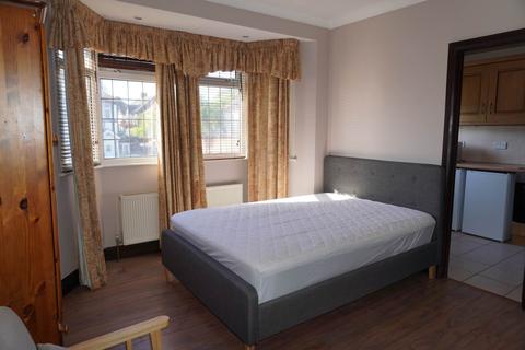 undefined, Gunnesbury Lane, London