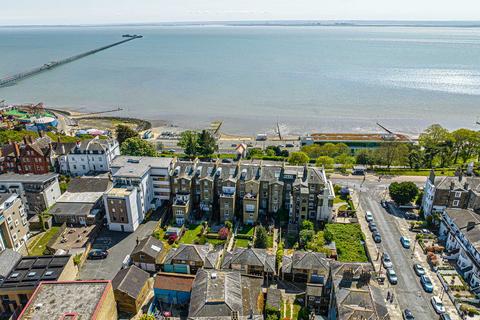 3 bedroom maisonette for sale, Southend-on-sea SS1