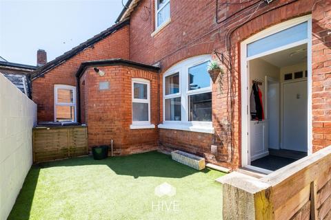 Flat - Capstone Road, Bournemouth BH8