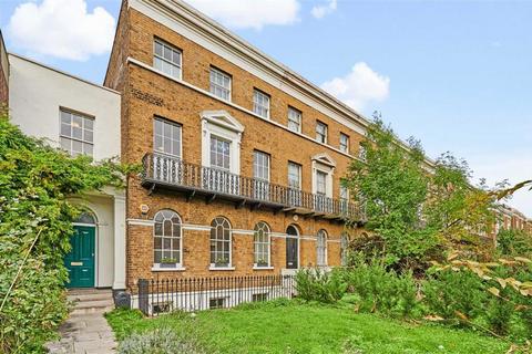 3 bedroom flat for sale, New Cross Road, London SE14