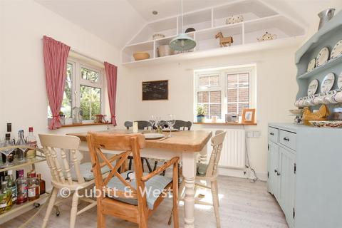 3 bedroom semi-detached house for sale, Arbutus Close, Redhill RH1