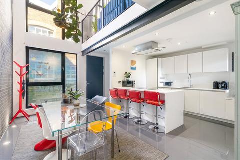 2 bedroom terraced house for sale, Grimsby Street, London, United Kingdom, E2