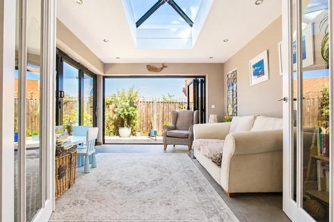 5 bedroom detached house for sale, Hummerston Close, Buntingford