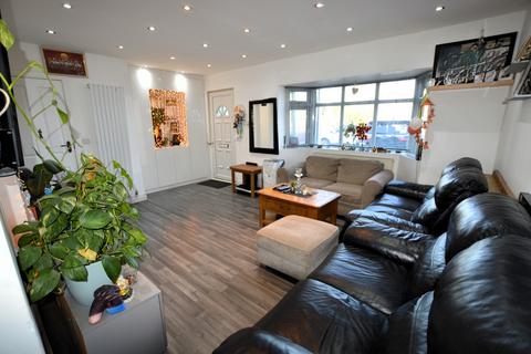 2 bedroom ground floor maisonette for sale, Romney Road, Hayes