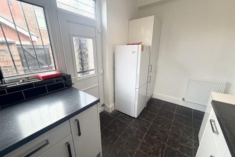 4 bedroom end of terrace house to rent, Suffolk Street, Langworthy, Salford