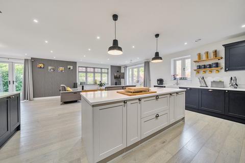 7 bedroom detached house for sale, Frensham Vale, Lower Bourne, Farnham, GU10