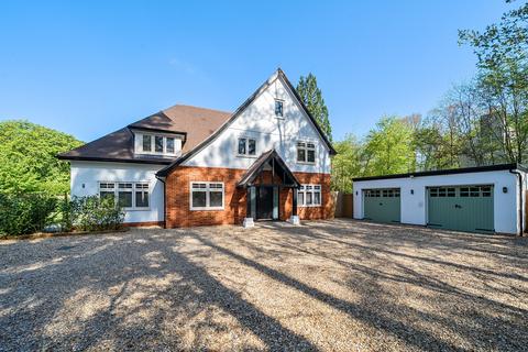 7 bedroom detached house for sale, Frensham Vale, Lower Bourne, Farnham, GU10