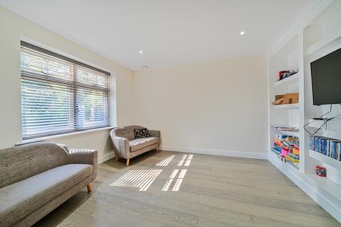 7 bedroom detached house for sale, Frensham Vale, Lower Bourne, Farnham, GU10