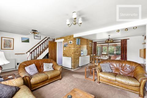 4 bedroom detached house for sale, Egg Hall, Epping