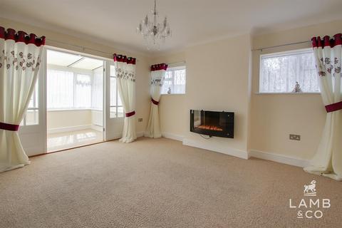 3 bedroom detached bungalow for sale, Briarwood Avenue, Holland-On-Sea CO15