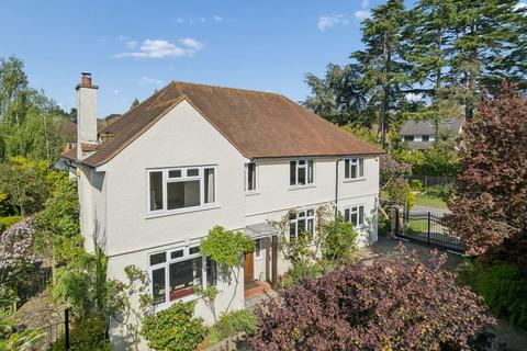 6 bedroom detached house for sale, Cherry Tree Road, Farnham Royal.
