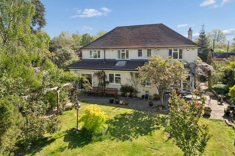 6 bedroom detached house for sale, Cherry Tree Road, Farnham Royal.
