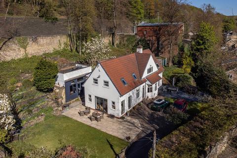 5 bedroom detached house for sale, 24 Green Lane, Trimmingham, Halifax HX2 7JJ