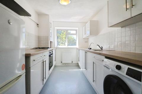 2 bedroom apartment for sale, Newton Close, Slough
