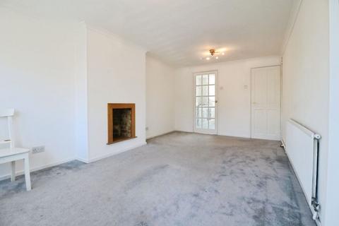 2 bedroom apartment for sale, Newton Close, Slough