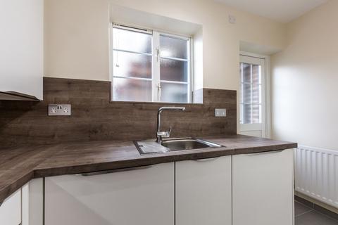 2 bedroom ground floor flat to rent, at London, Delta Court Coles Green Road NW2