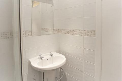 1 bedroom apartment for sale, Du Cane Court, Balham High Road, London