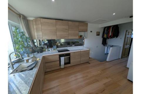 1 bedroom flat for sale, Brighton Road, Lancing, BN15