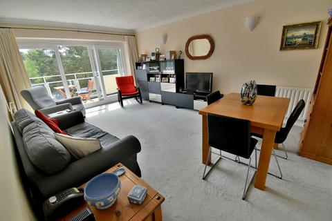 2 bedroom flat for sale, Fairways, Ferndown, BH22
