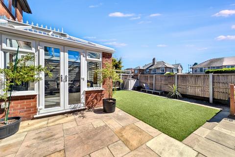 4 bedroom villa for sale, Ranglit Avenue, Preston PR2