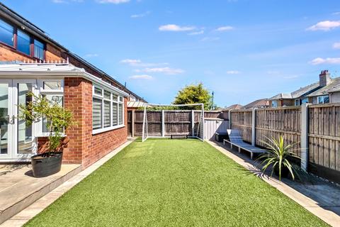 4 bedroom villa for sale, Ranglit Avenue, Preston PR2