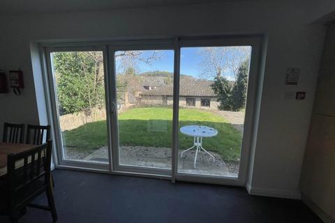 5 bedroom house to rent, Friary Gardens, ,