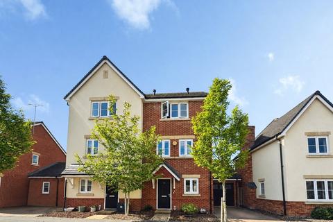 Warbler Road, Farnborough, Hampshire