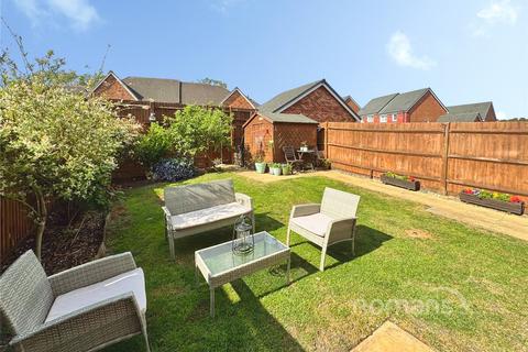 4 bedroom semi-detached house for sale, Warbler Road, Farnborough, Hampshire