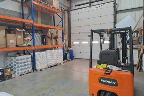 Warehouse to rent, Works Rd Letchworth Garden City SG6 1LA