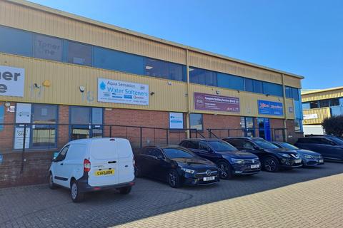 Warehouse to rent, Works Rd Letchworth Garden City SG6 1LA