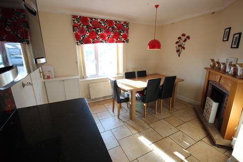 4 bedroom semi-detached house for sale, Putteridge Road, Luton LU2