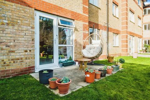 1 bedroom ground floor flat for sale, 27 Freshbrook Road, Lancing, BN15