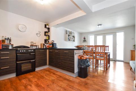3 bedroom semi-detached house for sale, Rutland Close, Woodlesford, Leeds, West Yorkshire