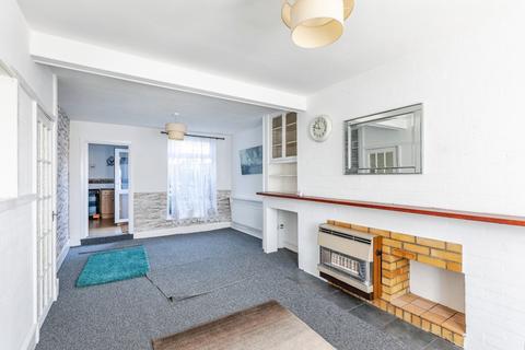 2 bedroom terraced house for sale, Fletcher Road, Rushden, Northamptonshire, NN10