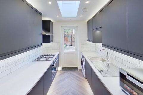 1 bedroom house to rent, King Street, Nottingham NG9