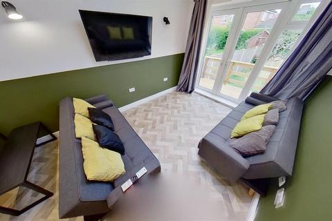 7 bedroom house to rent, Pelham Crescent, Nottingham NG9