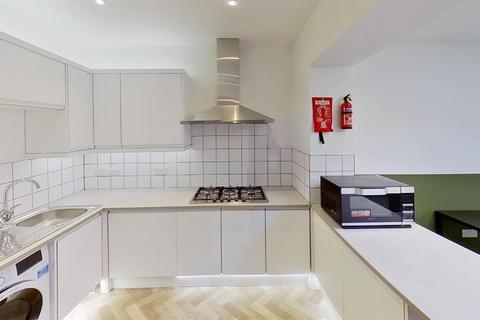 7 bedroom house to rent, Pelham Crescent, Nottingham NG9