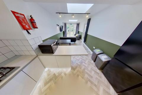 7 bedroom house to rent, Pelham Crescent, Nottingham NG9