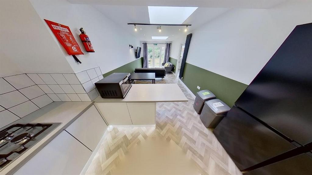 Pelham Crescent, Nottingham NG9 - View 3