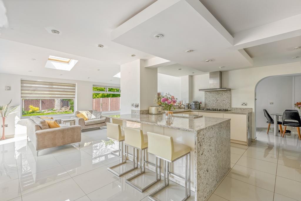 House in WIGSTON - View 2