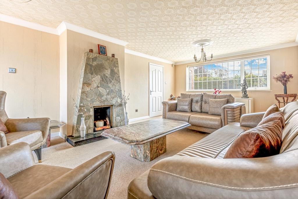 House in WIGSTON - View 5